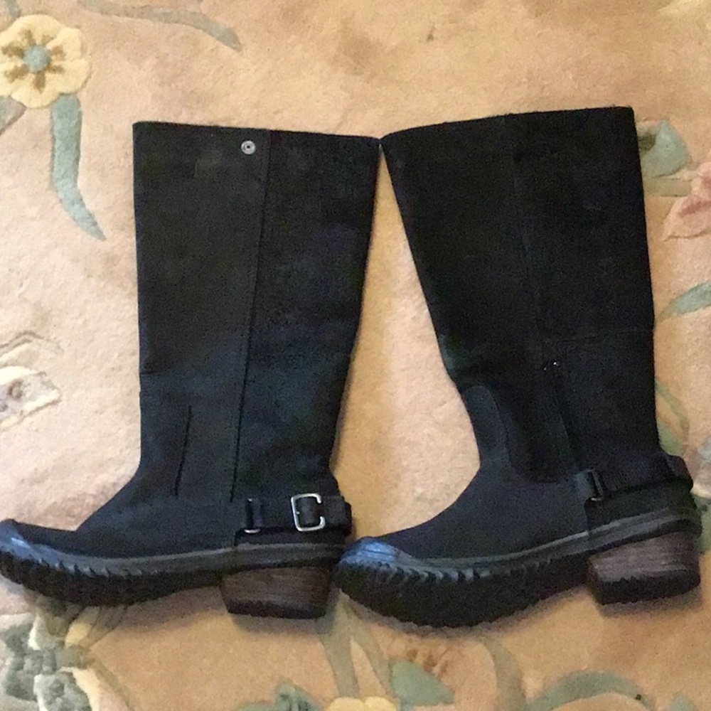 Weather proof, unlined boots